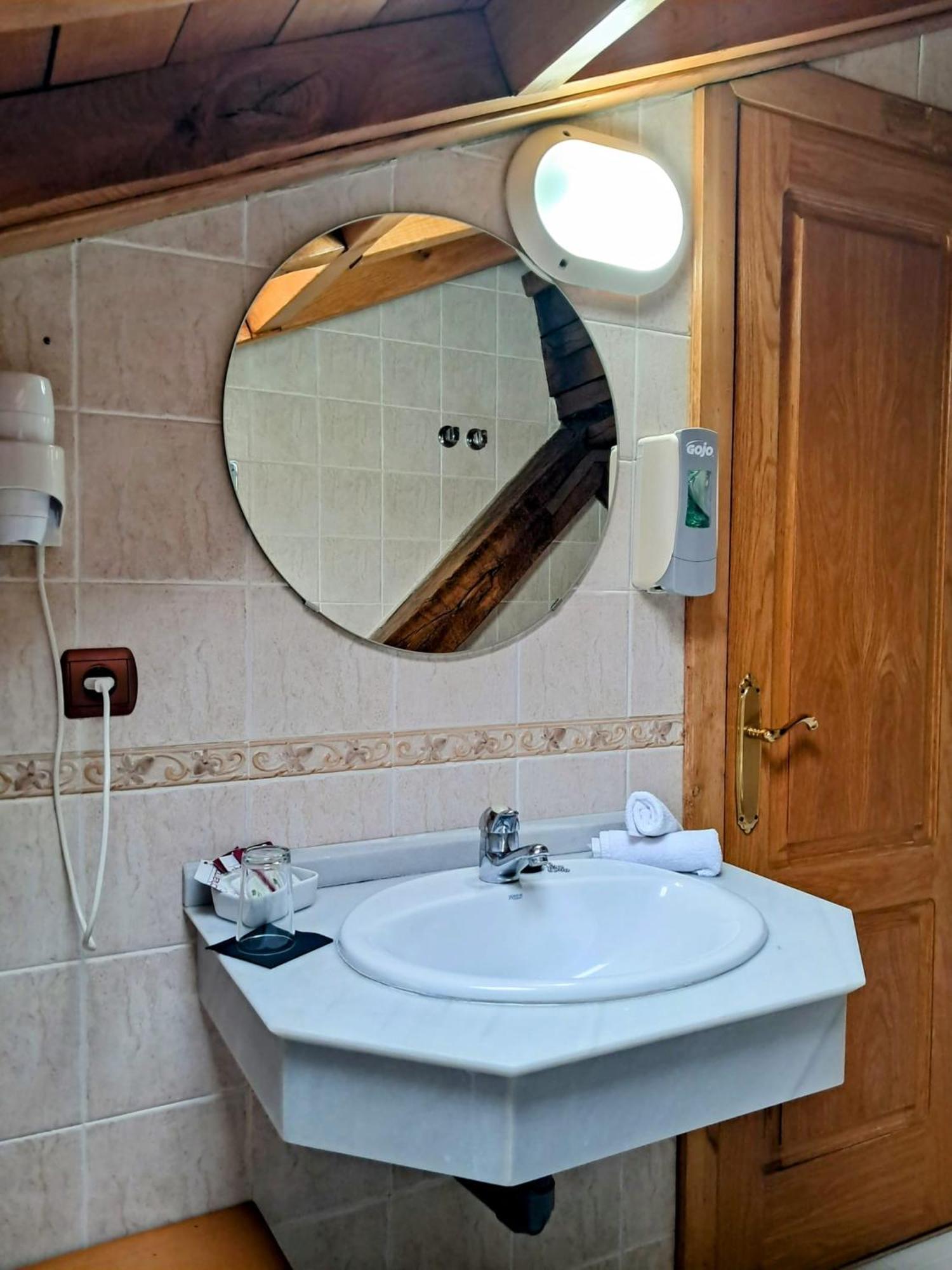 Hotel San Roque رينوسا المظهر الخارجي الصورة