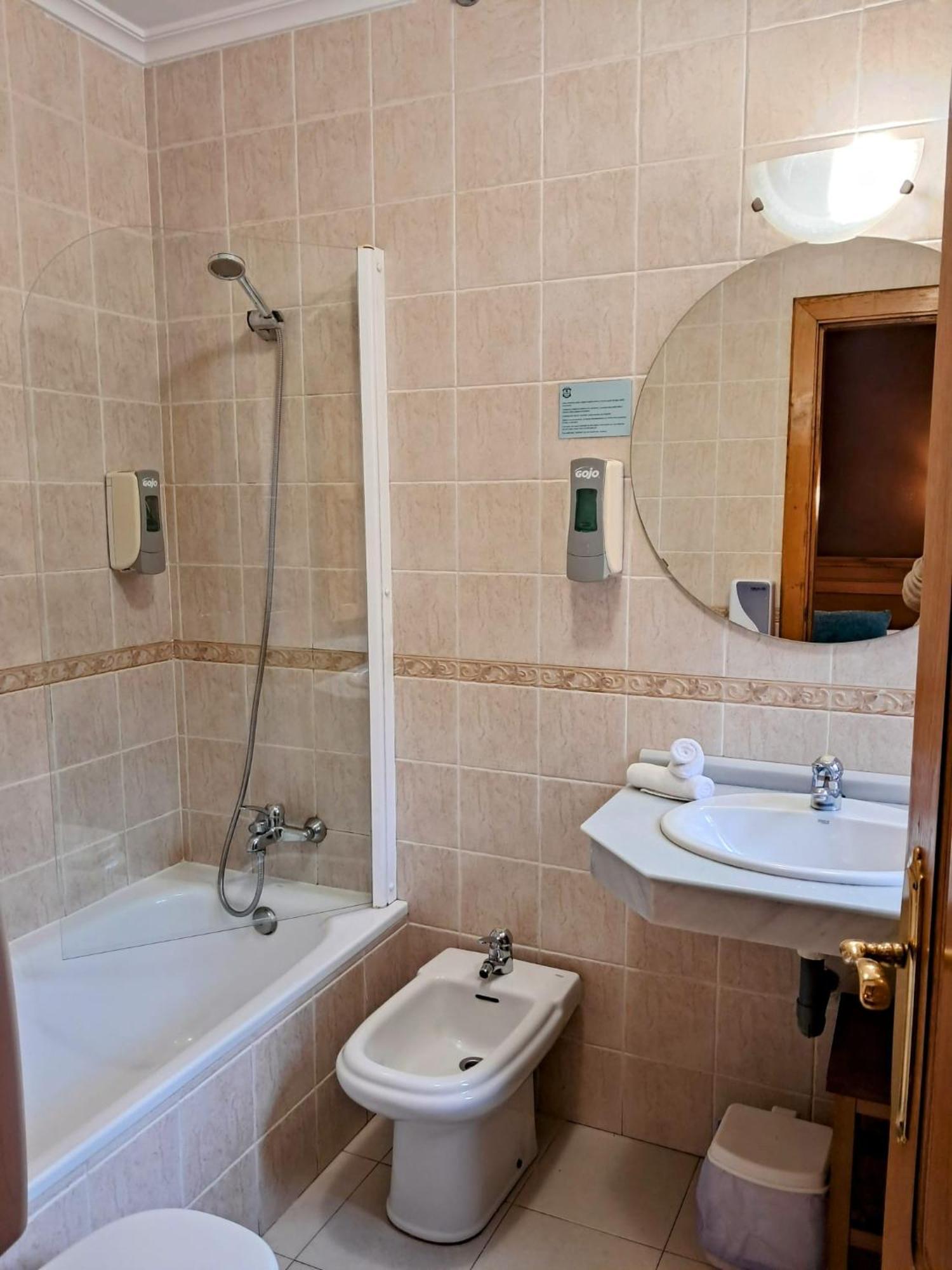 Hotel San Roque رينوسا المظهر الخارجي الصورة